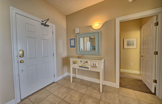 Comfortable High-Rise Condo with Beach Access - Unit 1404 by RedAwning - Foto 26