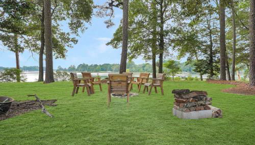 Spacious 3BR with Dock on Working Farm with Pool Table - Foto 2, Garden, Garden view