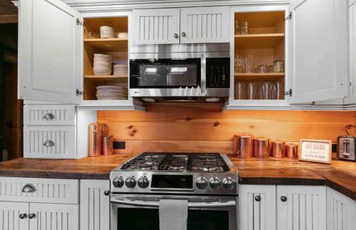 Cozy Log Cabin with Hot Tub 10 Min to Hunter Mtn - Foto 15