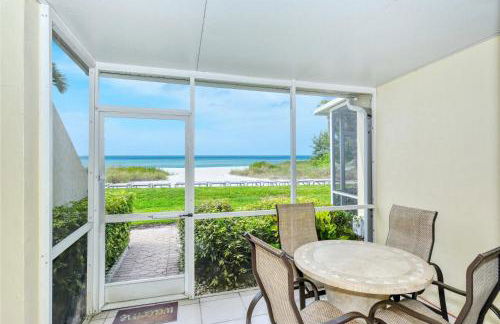 LaPlaya 103A Time to relax Enjoy the peaceful, private beach just a shells throw from your door - Foto 12