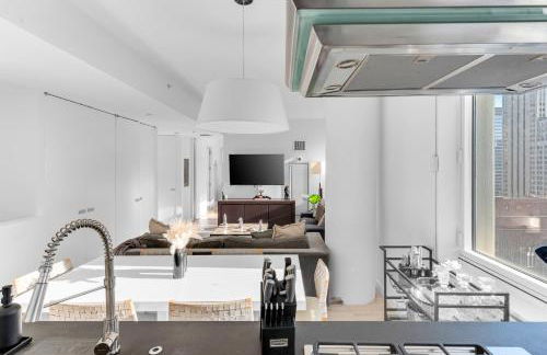 Lavish Two-Story Retreat in the Heart of Manhattan - Foto 35