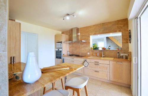 VILLA CARAMONTINU SERENA à Pinarello, proche plage, vue mer, piscine chauffée - Foto 20