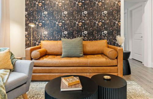 Stone Flora 2BR Condo Near Downtown and Bay - Photo 9