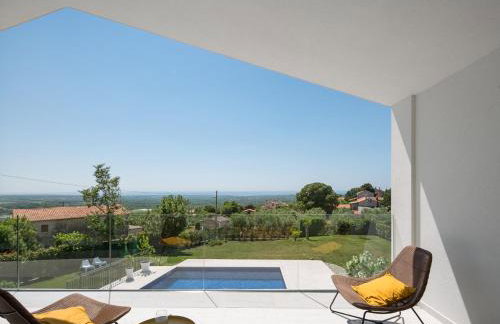 Villa Mariva for 8 persons near Porec with 44 m2 heated pool, sea view, fitness & kids playground - Foto 4