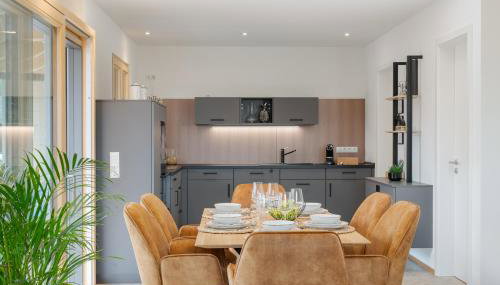 FENJOY Ferienapartments am Chiemsee - Balkon - BBQ - Foto 3