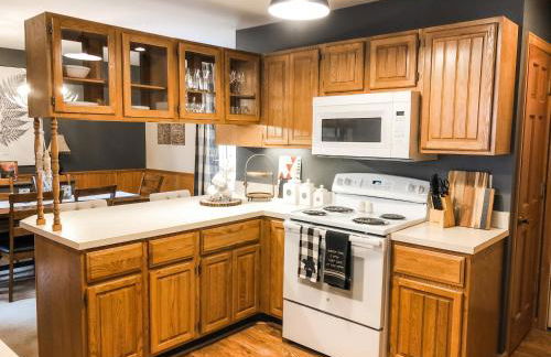 Riverfront Mountain Cottage Retreat - Foto 16