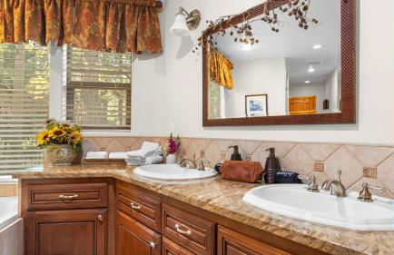 The Fairway Hideaway by AvantStay Game Room Outdoor Dining Near Lake Arrowhead - Foto 17