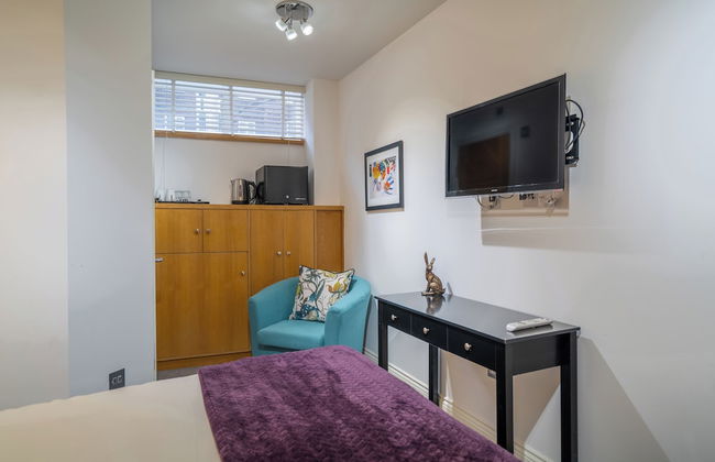 Pod Rooms - Nell Gwynn House Apartments - Photo 54