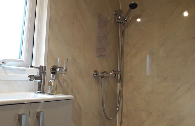 Hornbeam Eco Cabin - Sleeps 2 - Valley View - Foto 9