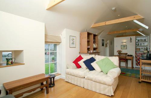 Tullibole Castle Longhouse - Photo 4