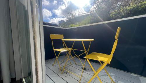 Bright Pacifica Townhouse - Photo 4