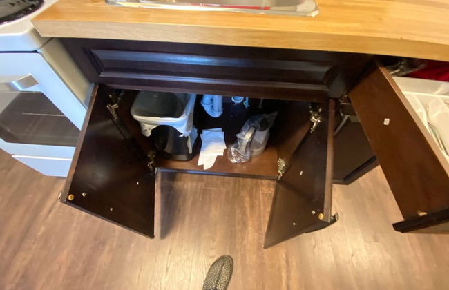 New Dt Apartment Walk To All - Photo 9