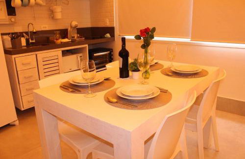 Casa d'Aroeira Residencial Boutique - Centro de Juqueí - Perto de Tudo - 2 quadras do Mar - Serviço de Praia - Roupa de Cama 600 fios algodão Egípcio - Tudo Novo - Estacionamento Interno - Cozinha - Consulte unidades com Ofurô Hidro e Cromoterapia - Foto 65