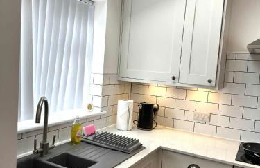 Brain Properties Limited - Garden flat with Parking near QA Hospital - Photo 6