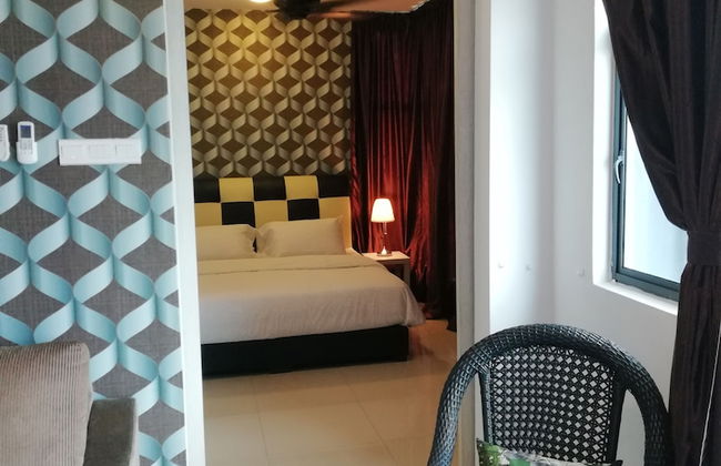 Lawang Suite 1 Bedroom Corner Apartment - Photo 9