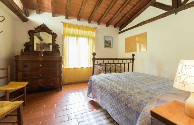 Secluded Chalet With Pool - Photo 7