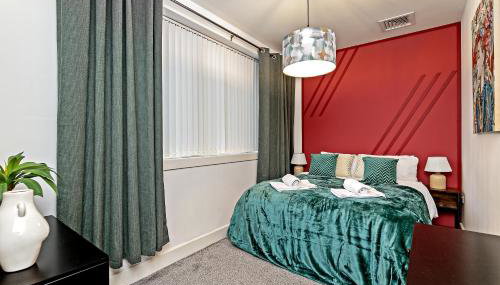 PRIME City Centre Location, THE JUKE BOX SUITE, Secure Gated FREE Parking Space, Unique STYLISH Apartment, AIR CONDITIONING & Two Bathrooms - Foto 3