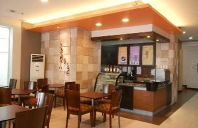 The Studio 87 Residences - Photo 22