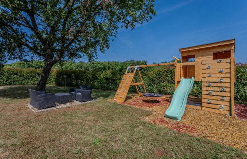 Awesome Home In Brtonigla With Sauna - Photo 9