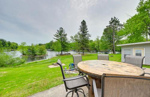 Lakeside Cabin with Fire Pit Near Pine Point Park! - Foto 2