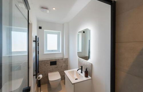 Gwel Y Mor Duo by Birch Stays New Home - Photo 77