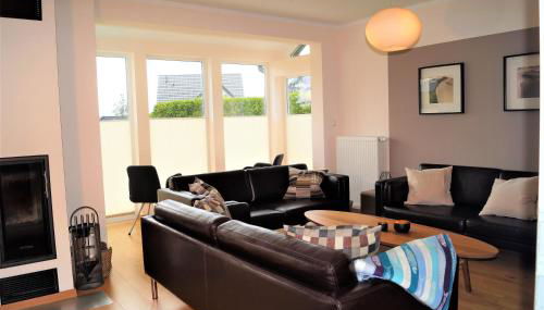 Modernes, großzügiges Ferienhaus - Naturstrand, großer Garten, Ruhe - Photo 2