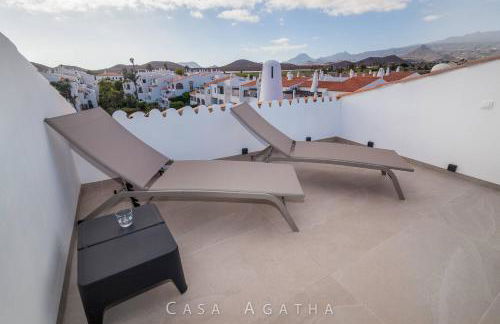 CASA AGATHA - 3 terraces, AC, tv channels, 2 bedrooms & bathrooms, heated pool - Foto 6