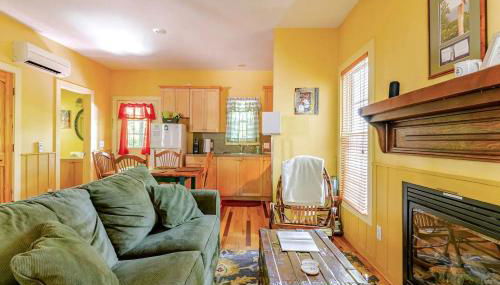 Rustic Cabin on 28-Acre Property in the Foothills of the Blue Ridge Mountains - Foto 2