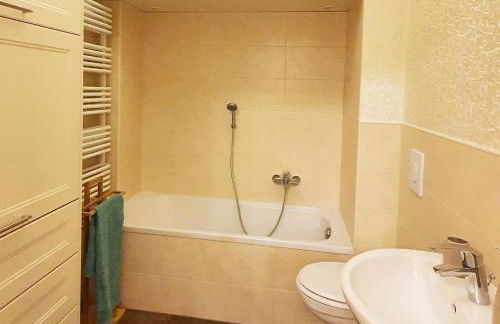 Luxus Ferienwohnung mit 4 Schlafzimmern und Wintergarten - Foto 4