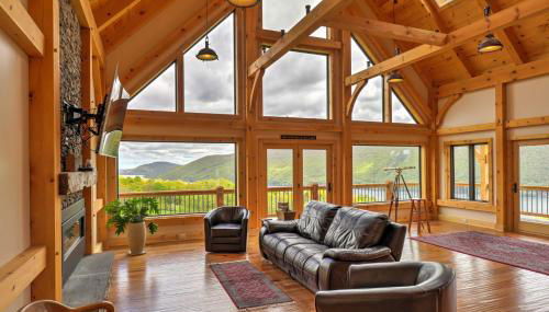 Naples Cabin with Lake Views and Wraparound Deck! - Foto 4