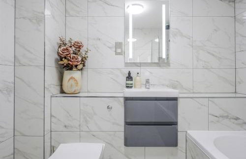 2 Luxurious Apartments with Free Parking near Chelmsford City - Foto 44