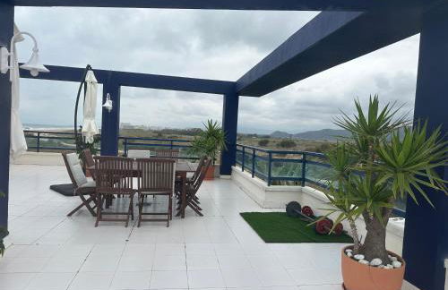 Ático 1ª línea con salida a playa - Foto 20