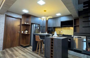 Moderno, Aconchegante e Perto de Tudo! - Foto 27