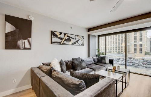 Iconic Vegas Views - 6 comfy Beds, NO RESORT FEES, Center Strip! - Foto 4