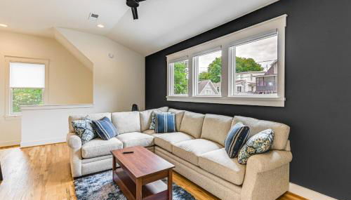 12 South Neighborhood Home with Modern Flair! - Foto 4