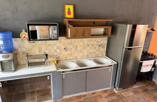 Casa aconchegante bem localizada - Photo 37