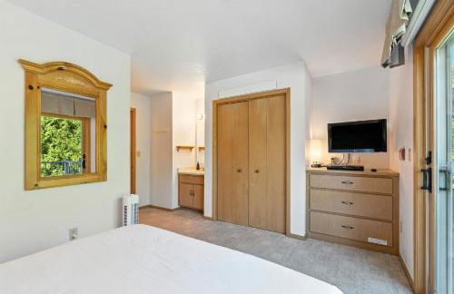 Relaxing Busy Bee C-7 by Simple Life Rentals - Foto 56