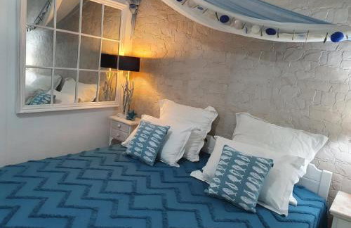 Dimitra's Sea-Crafts Boutique Studios - Photo 5