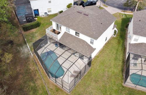 Stunning 5 bedroom pool home in gated community minutes from Disney - Foto 52