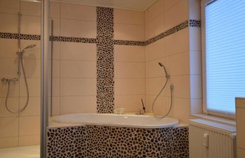 Spacious Eifel Escape - Foto 27