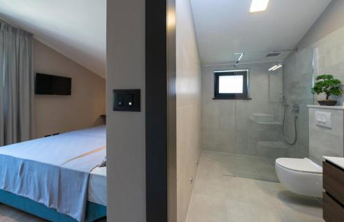 Amazing Home In Labin With Sauna - Photo 35