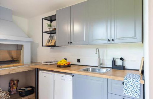 Awesome Home In Tugare With Kitchen - Foto 23