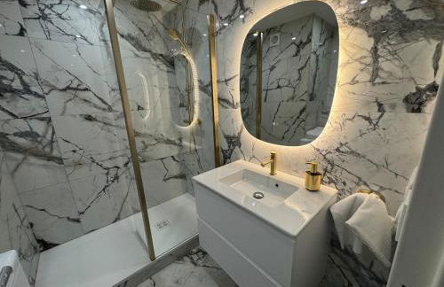 Loveroom de luxe avec jacuzzi sauna vapeur écran 300 cm - Foto 26