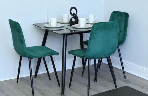 Tranquil Stays at 3 bedroom House in Dagenham - Foto 7