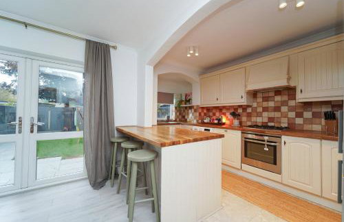 Gaia Cottages 3BR Home with Parking,WIFI,Garden,EV & Desk - Foto 15