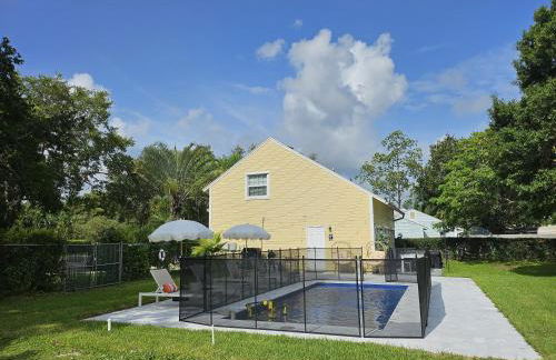 Saltwater Pool Minutes2Beaches BBQ Patio Playroom - Photo 45