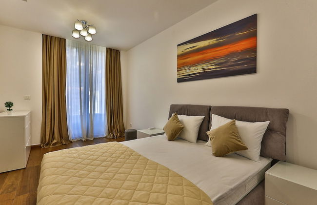 ROYAL GARDENS Apartments - Photo 32