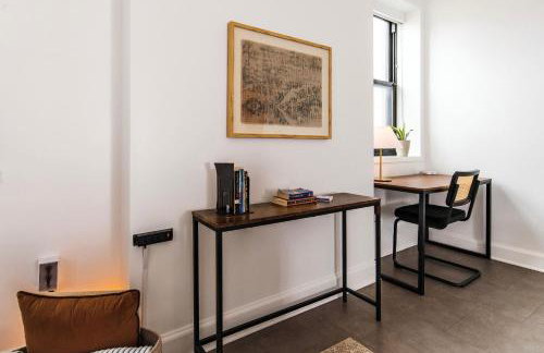 Luxury Downtown Apt with Parking, Gym, and Lap Pool - Foto 5