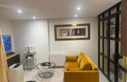 Deux. Pièces face à la scène. - Foto 3