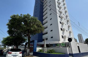 Apartamento amplo e equipado, entre a praia e o centro - Foto 22